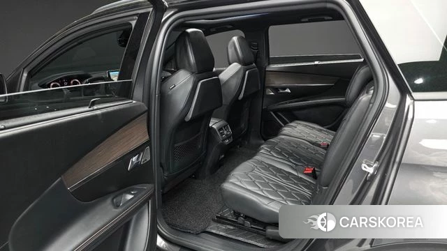 Peugeot 5008 second generation 2023 Серый из Кореи, фото 3