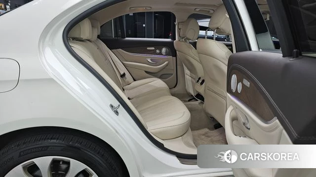 Mercedes-Benz E-Class W213 2020 Белый из Кореи, фото 3