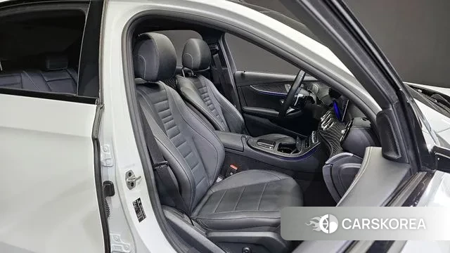 Mercedes-Benz E-Class W213 2023 Белый из Кореи, фото 3