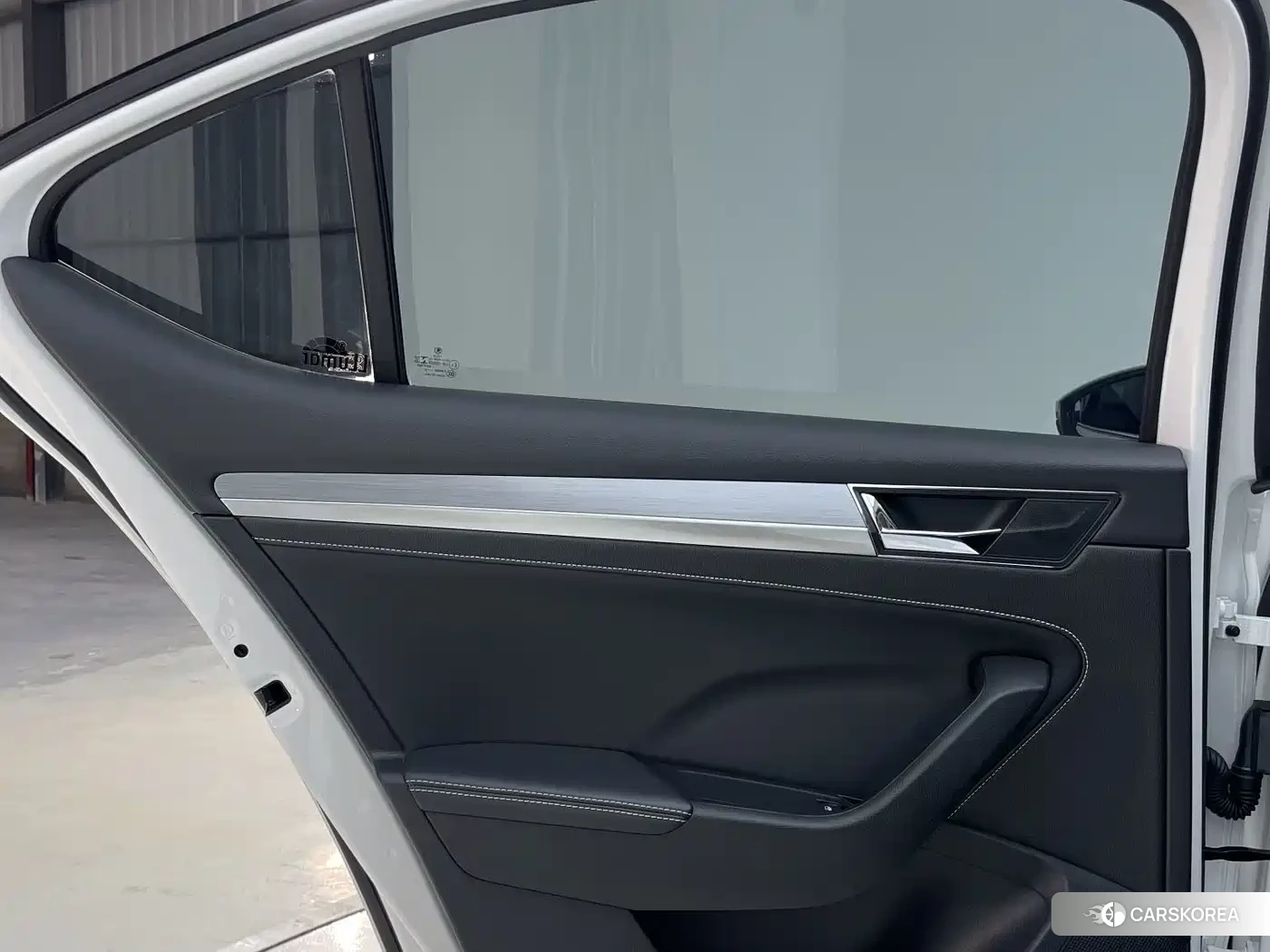 Skoda Superb 2023 Белый из Китая, фото 3