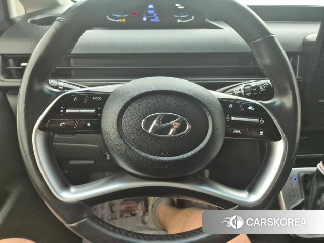 Hyundai Staria 2023 Серебряный из Кореи, фото 3