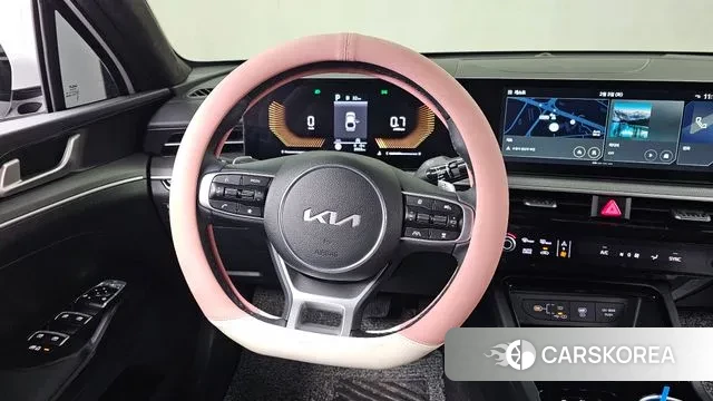 Kia The New K5 3rd generation 2025 Белый из Кореи, фото 3