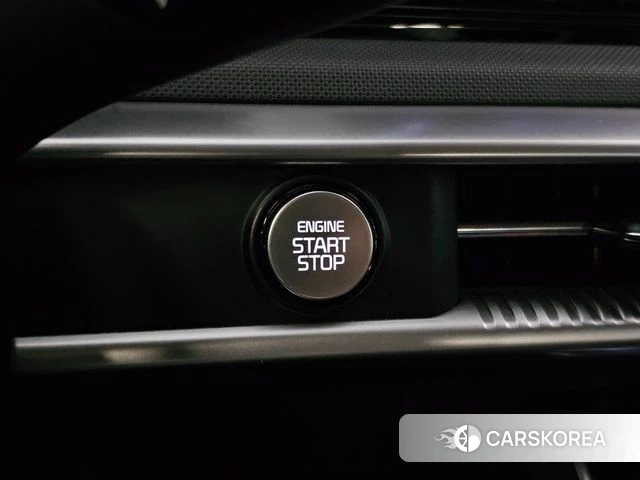 Kia K5 3rd generation 2023 Черный из Кореи, фото 3