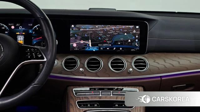 Mercedes-Benz E-Class W213 2021 Черный из Кореи, фото 3