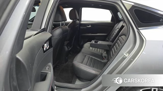 Kia The New K3 2nd generation 2022 Серебряный из Кореи, фото 3