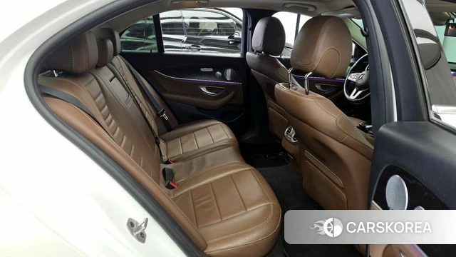 Mercedes-Benz E-Class W213 2018 Белый из Кореи, фото 3