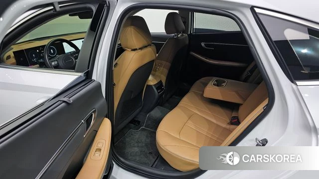 Hyundai Sonata D Edge Hybrid (DN8) 2023 Белый из Кореи, фото 3