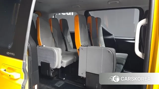 Hyundai Staria 2022 Желтый из Кореи, фото 3