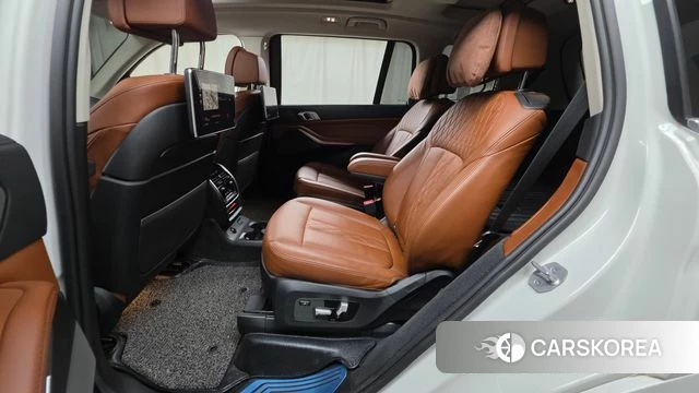 BMW X7 (G07) 2021 Белый из Кореи, фото 3