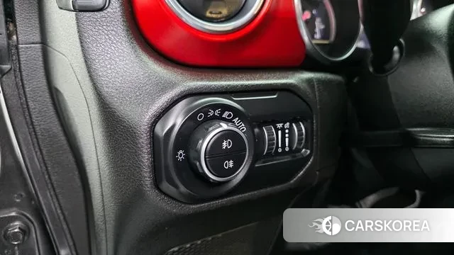 Jeep Wrangler (JL) 2019 Серый из Кореи, фото 3