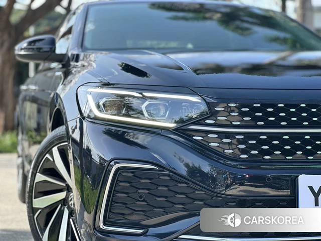 Volkswagen Passat 2022 Черный из Китая, фото 3