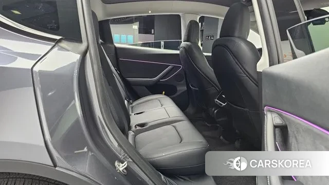 Tesla Model Y 2023 Серый из Кореи, фото 3