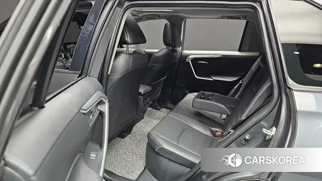 Toyota RAV4 5th Generation 2023 Серый из Кореи, фото 3