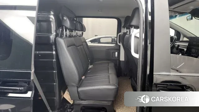 Hyundai Staria 2022 Черный из Кореи, фото 3