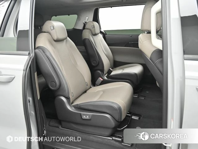 Kia The New Carnival 4th Generation 2024 Серебристо-серый из Кореи, фото 3