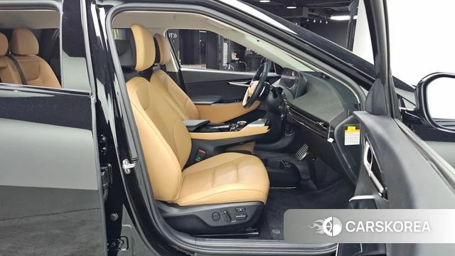 Kia EV6 2023 Черный из Кореи, фото 3