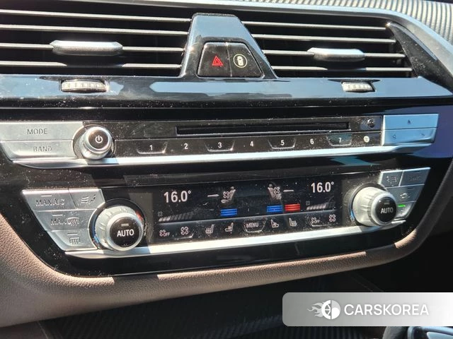 BMW 5 Series (G30) 2019 Синий из Кореи, фото 3