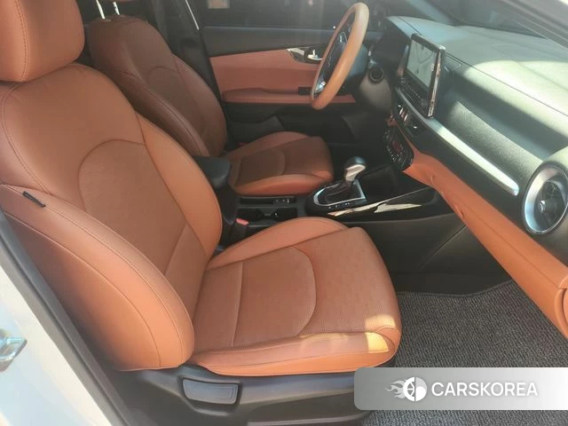 Kia The New K3 2nd generation 2022 Белый из Кореи, фото 3