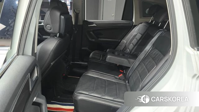 Volkswagen Tiguan second Generation 2020 Белый из Кореи, фото 3