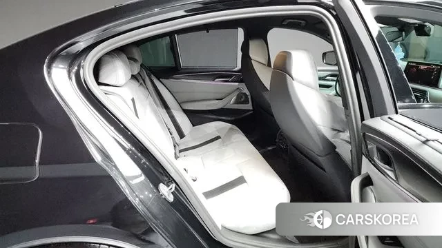 BMW M5 (F90) 2022 Черный из Кореи, фото 3