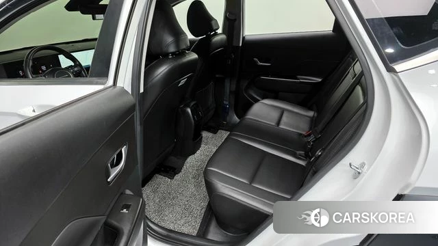 Hyundai Kona (SX2) 2023 Белый из Кореи, фото 3