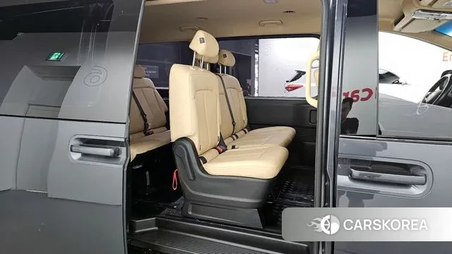 Hyundai Staria 2021 Серый из Кореи, фото 3