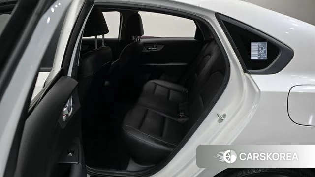 Kia The New K3 2nd generation 2021 Белый из Кореи, фото 3