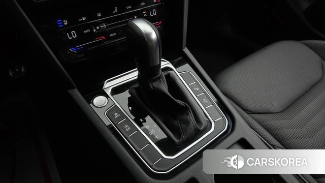 Volkswagen Arteon 2022 Белый из Кореи, фото 3