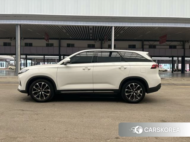 Chang'an X7 PLUS 2024 Белый из Китая, фото 3