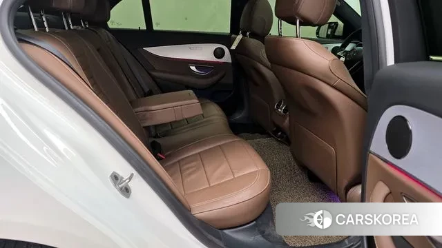 Mercedes-Benz E-Class W213 2021 Белый из Кореи, фото 3