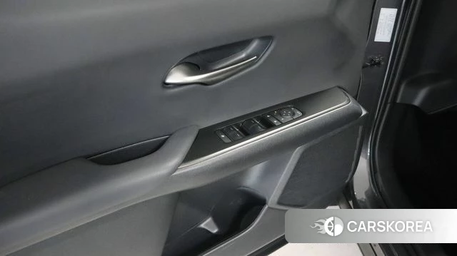 Lexus UX300h 2025 Серый из Кореи, фото 3