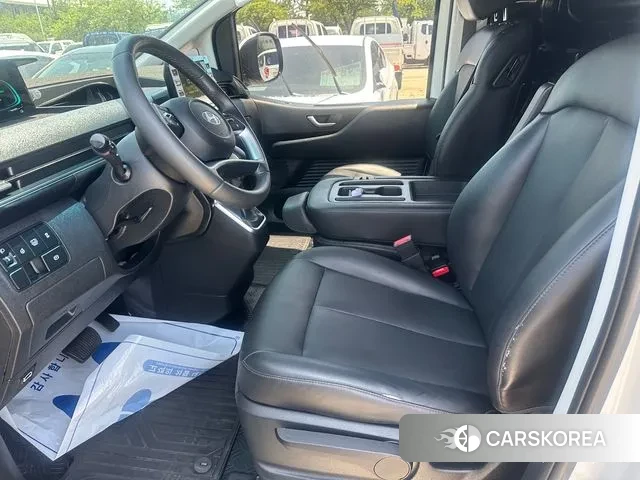 Hyundai Staria 2024 Белый из Кореи, фото 3