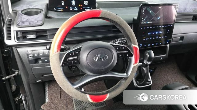 Hyundai Staria 2023 Черный из Кореи, фото 3