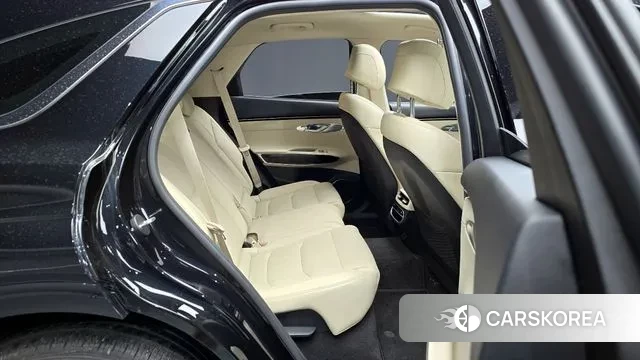 Genesis GV70 2021 Черный из Кореи, фото 3