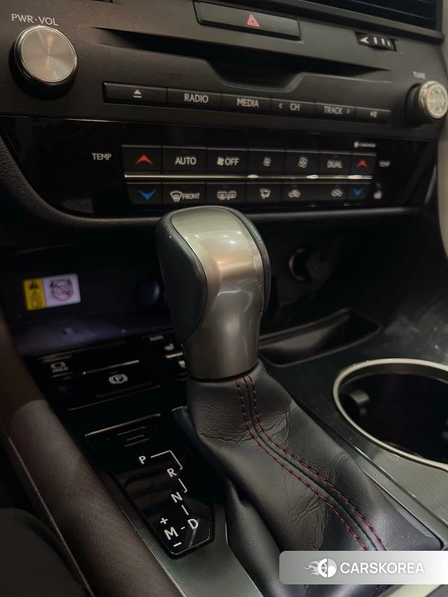 Lexus RX 2021 Белый из Китая, фото 3