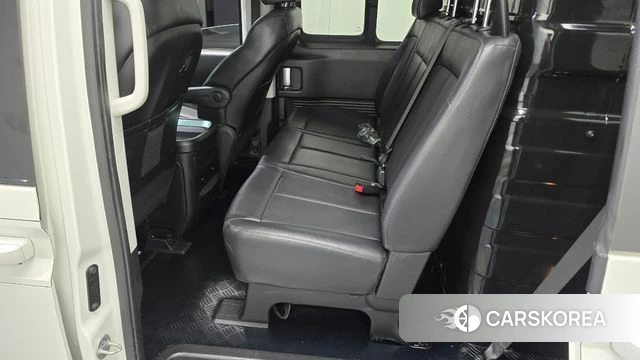 Hyundai Staria 2024 Белый из Кореи, фото 3