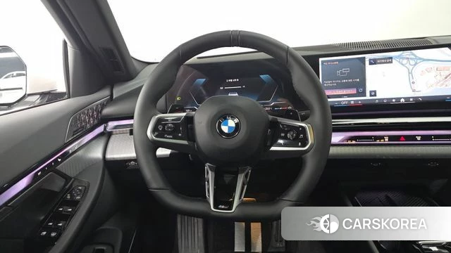 BMW 5 Series (G60) 2026 Белый из Кореи, фото 3
