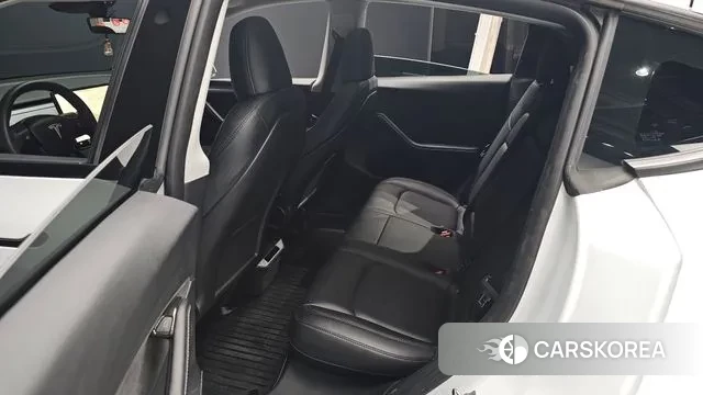 Tesla Model Y 2024 Белый из Кореи, фото 3