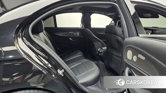 Mercedes-Benz E-Class W213 2022 Черный из Кореи, фото 3