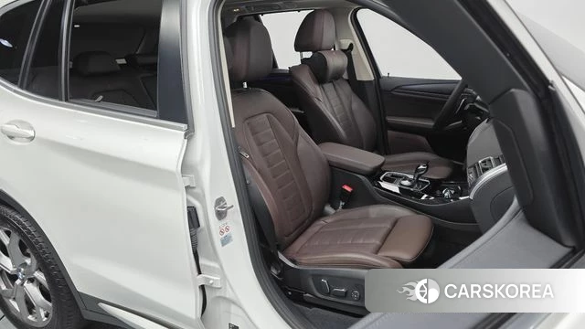 BMW X3 (G01) 2024 Белый из Кореи, фото 3