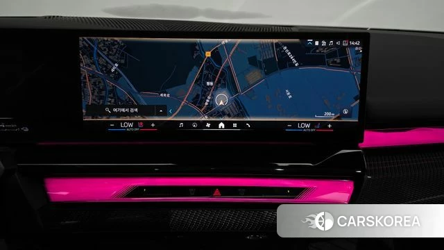 BMW 5 Series (G60) 2024 Черный из Кореи, фото 3