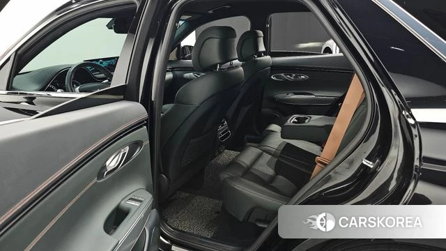 Genesis GV70 2021 Черный из Кореи, фото 3