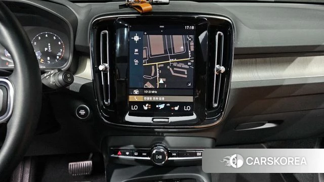 Volvo XC40 2022 Белый из Кореи, фото 3
