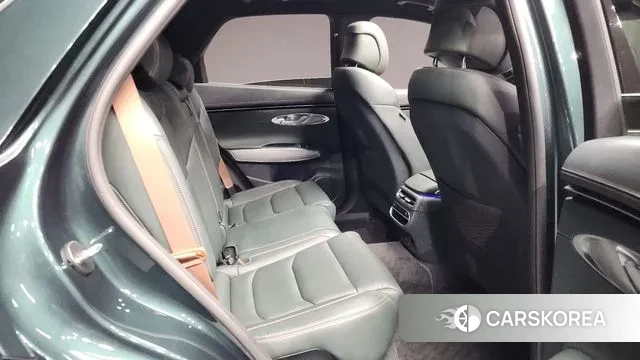 Genesis GV70 2021 Зеленый из Кореи, фото 3