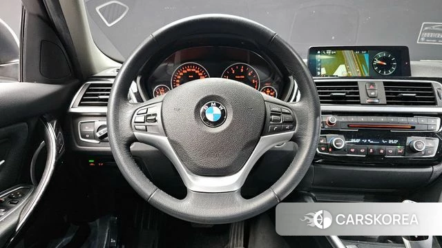 BMW 3 Series (F30) 2018 Белый из Кореи, фото 3