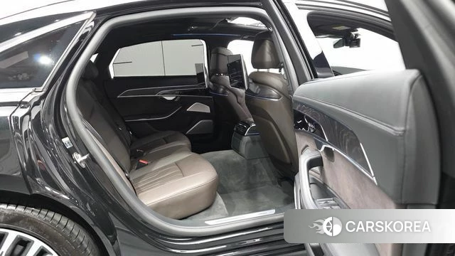 Audi A8 (D5) 2023 Черный из Кореи, фото 3