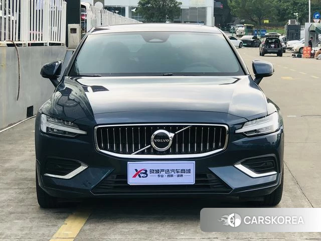 Volvo S60 2025 Синий из Китая, фото 3