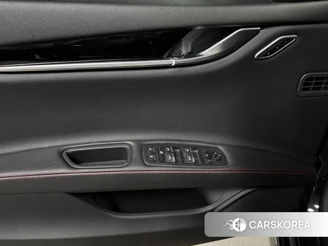 Maserati Ghibli 2020 Черный из Кореи, фото 3