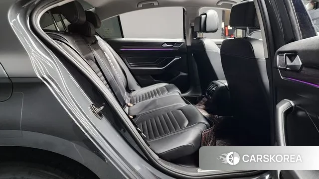 Volkswagen Passat GT (B8) 2021 Серый из Кореи, фото 3