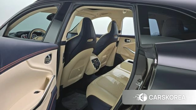 Aston Martin DBX 2021 Серый из Кореи, фото 3